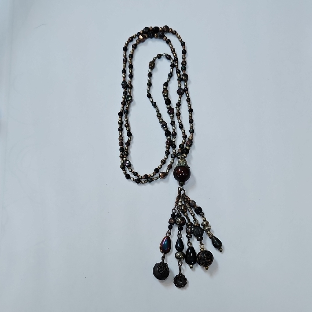 Elegant Black Beaded Necklace